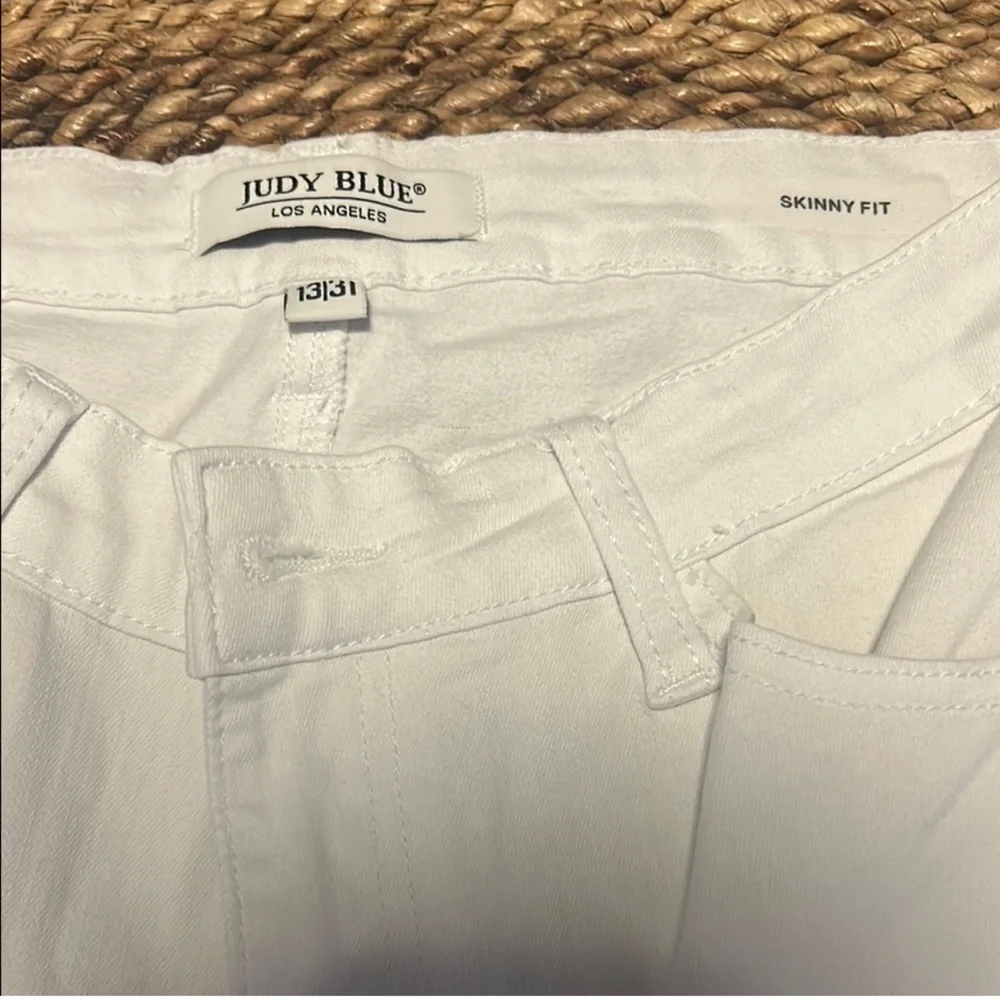 Judy Blue Skinny Fit Frayed Bottom Jeans - Picture 7 of 9